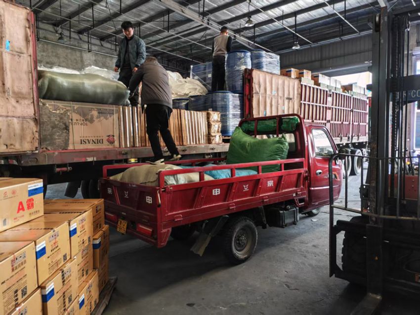 点击查看详细信息<br>标题：发货现场 阅读次数：0